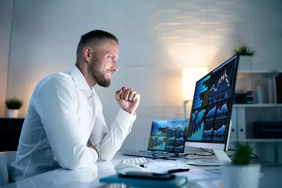 Top AI Stocks Poised for Strong Summer Growth
