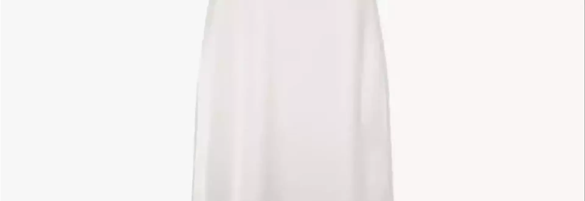 Embracing Minimalist Summer Dresses: A Style Guide