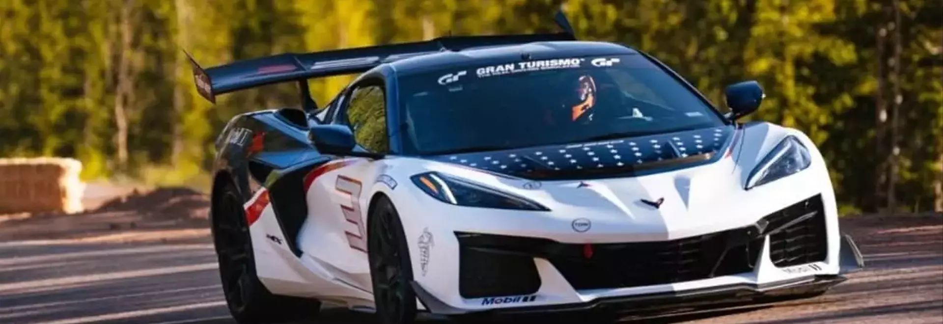 Corvette ZR1X Dominates Pikes Peak with New Production Car Record