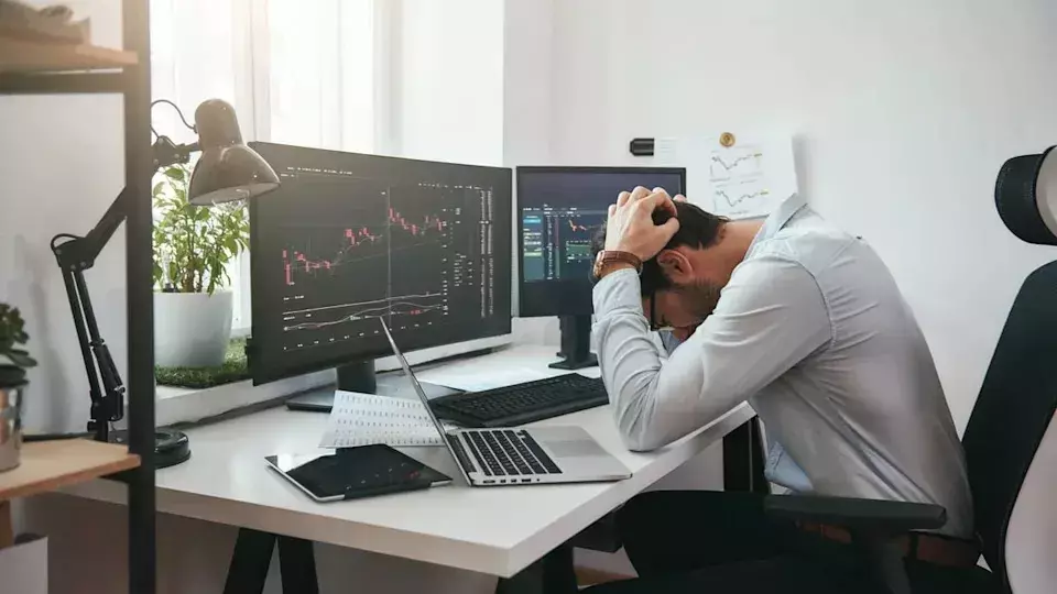 Cerebras Stock Faces Volatility Amidst AI Sector Slowdown: An Investor's Conundrum