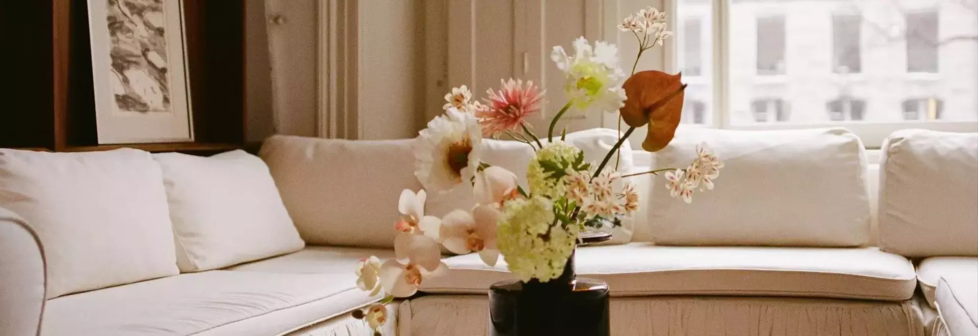 The Resurgence of Artificial Flowers: A Blend of Art and Sustainability