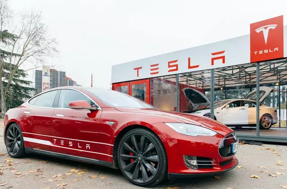Tesla's Delivery Forecast Improves as Morgan Stanley Maintains 'Equal Weight' Rating