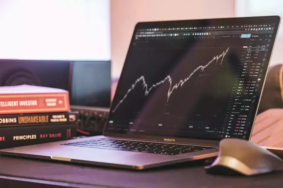 CME Group's Leadership Transition and Market Outlook Reviewed by Analysts