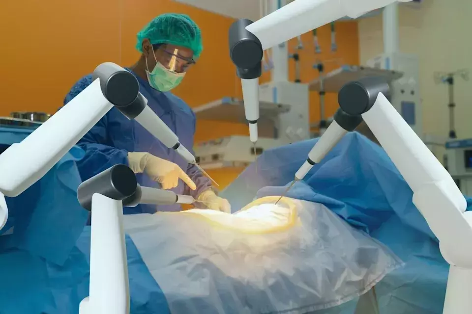 Goldman Sachs Defends Intuitive Surgical Amidst Market Concerns