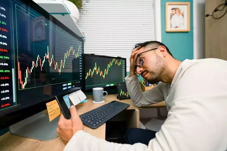 Strategy Inc. Stock Experiences Significant June Decline