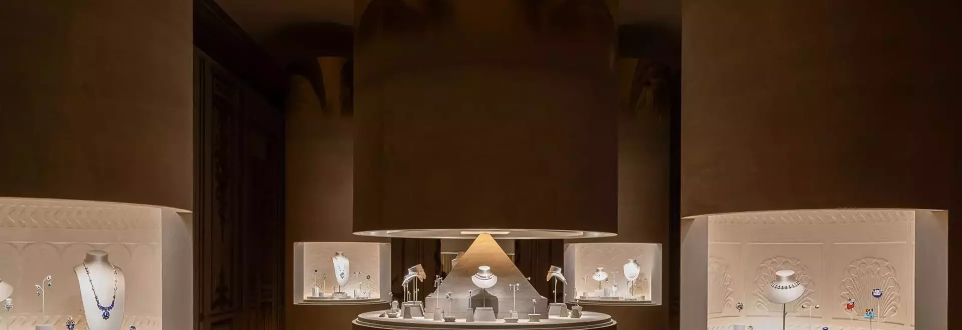 The Dazzling Future of High Jewelry: Trends and Triumphs