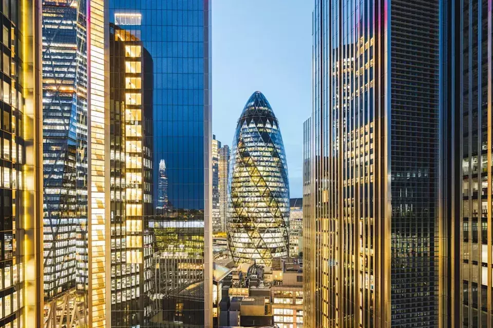 UK's Largest Pension Fund Boosts VC Investment with £1 Billion Target