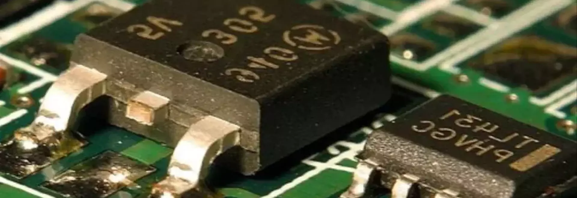 Leading Analyst Recommends Alternative Investment Over Micron Technology