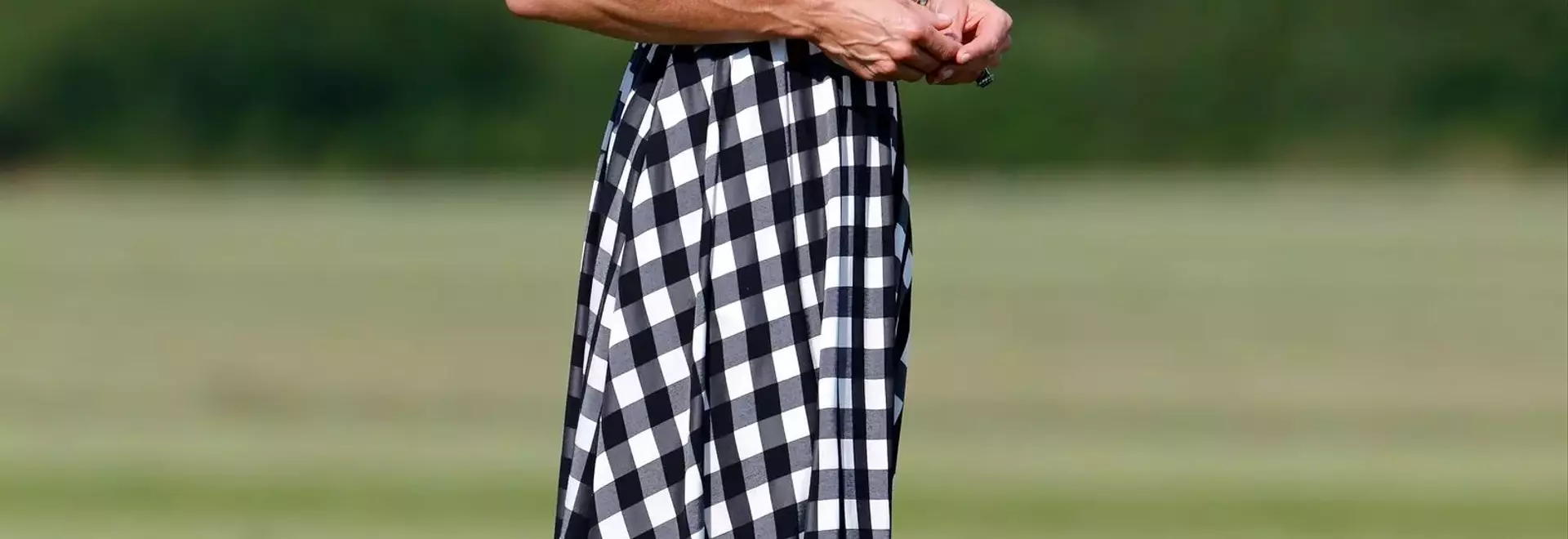 Royal Gingham: A Timeless Summer Fashion Statement