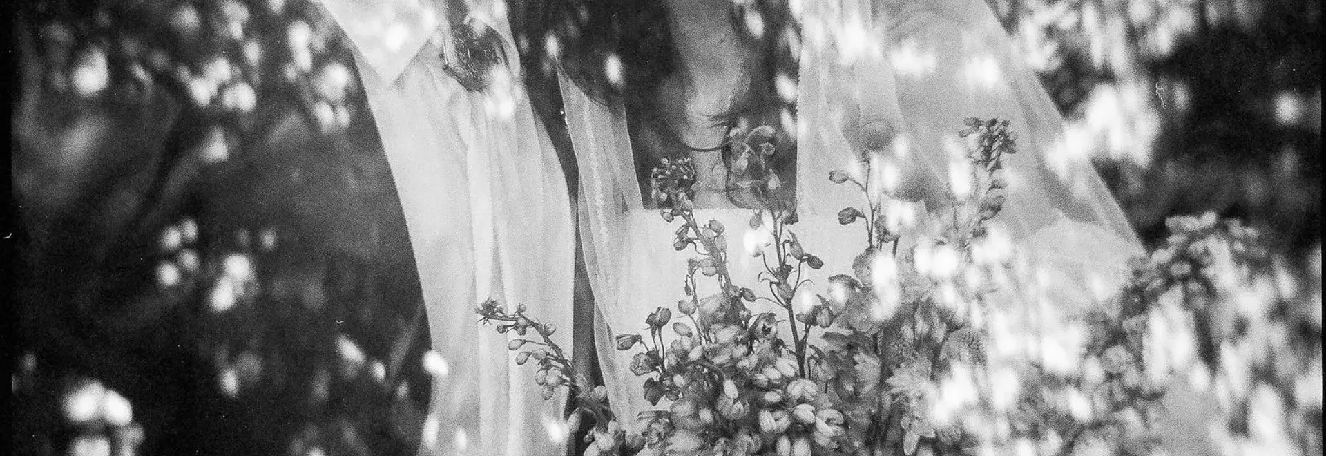 A Unique Wedding: Blending Art and Personal Touches in Medellín