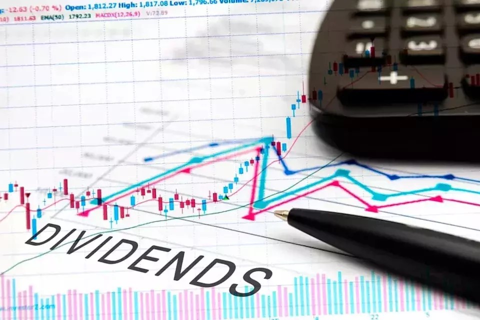 Invesco QQQ Income Advantage ETF: Generating Income Amidst Tech Market Fluctuations