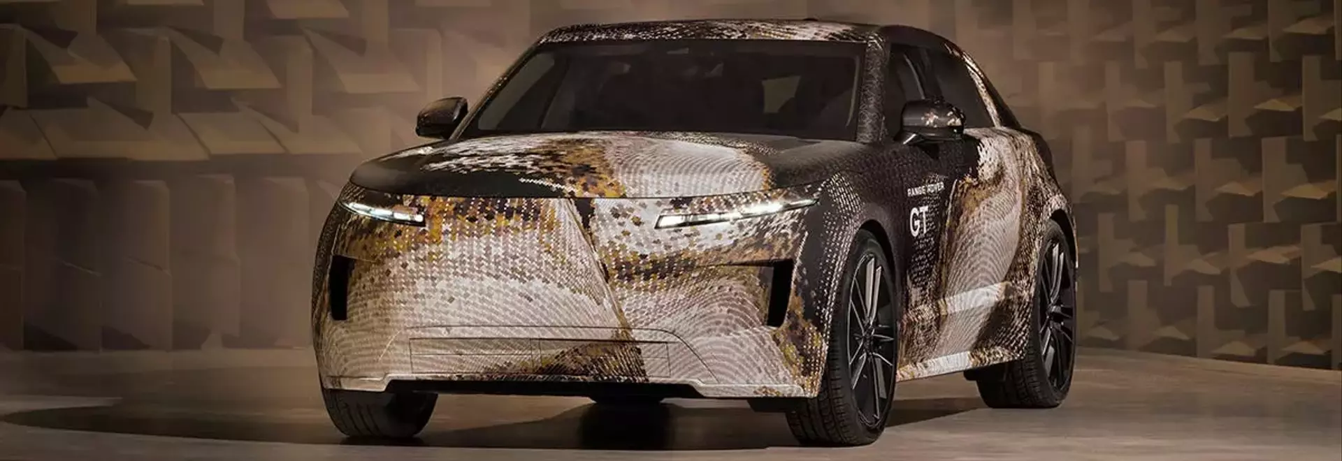 Unveiling the 2028 Land Rover Range Rover GT: A Vision of Electric Luxury