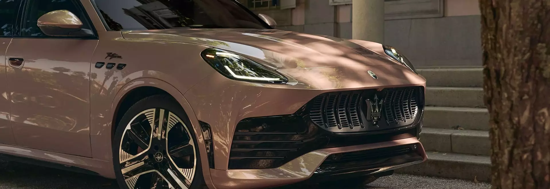 A Glimpse into the Future: The 2027 Maserati Grecale Folgore