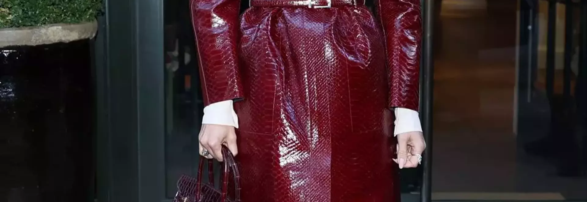 Jennifer Lopez's Iconic Fashion Evolution: A Retrospective