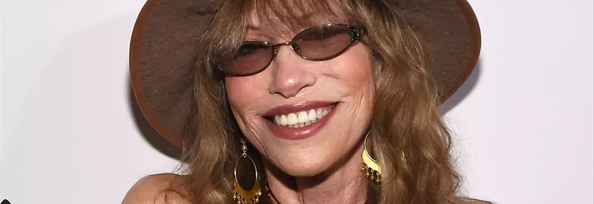 Carly Simon's Courageous Revelation: Living with Parkinson's