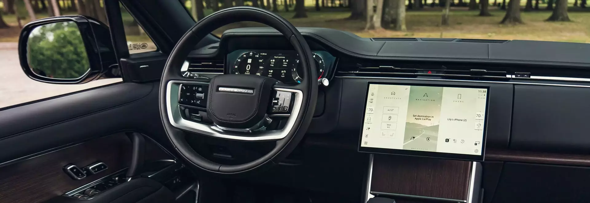 Inside the Luxurious 2026 Range Rover P400 LWB: Comfort, Tech, and Space