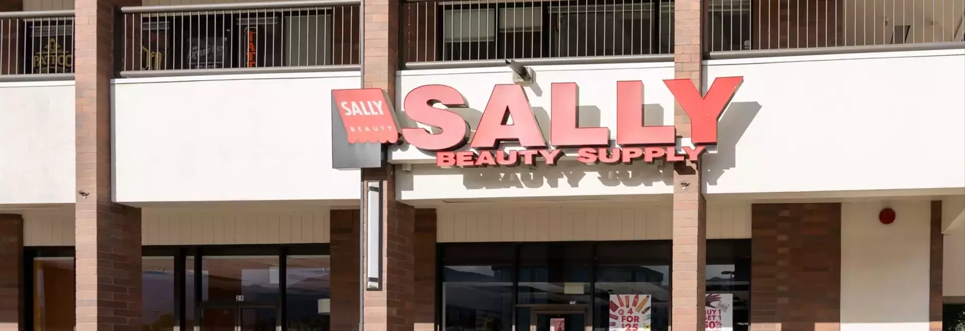 Sally Beauty Holdings: A Deep Dive into Its Financial Performance and Future Prospects