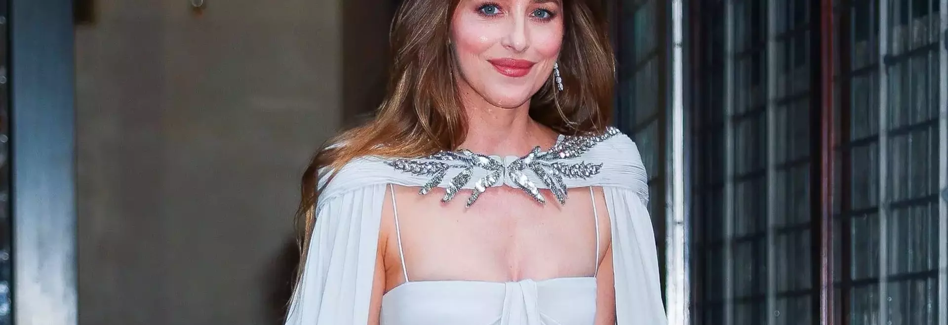 Embracing the Golden Hour Brunette: A Summer Hair Color Trend