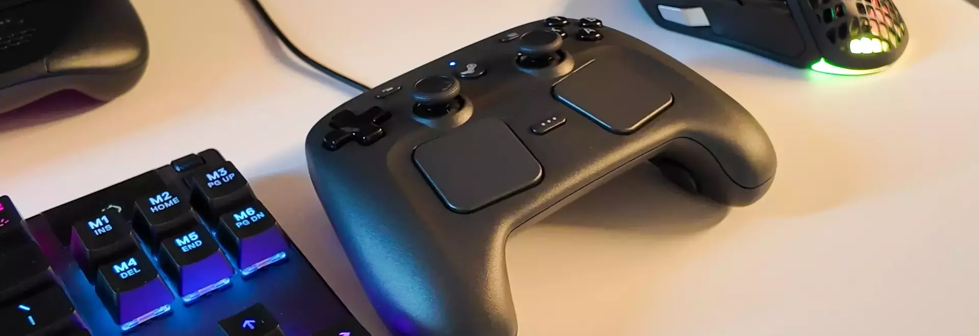 Innovative Steam Machine Faceplate Doubles as Charging Stand