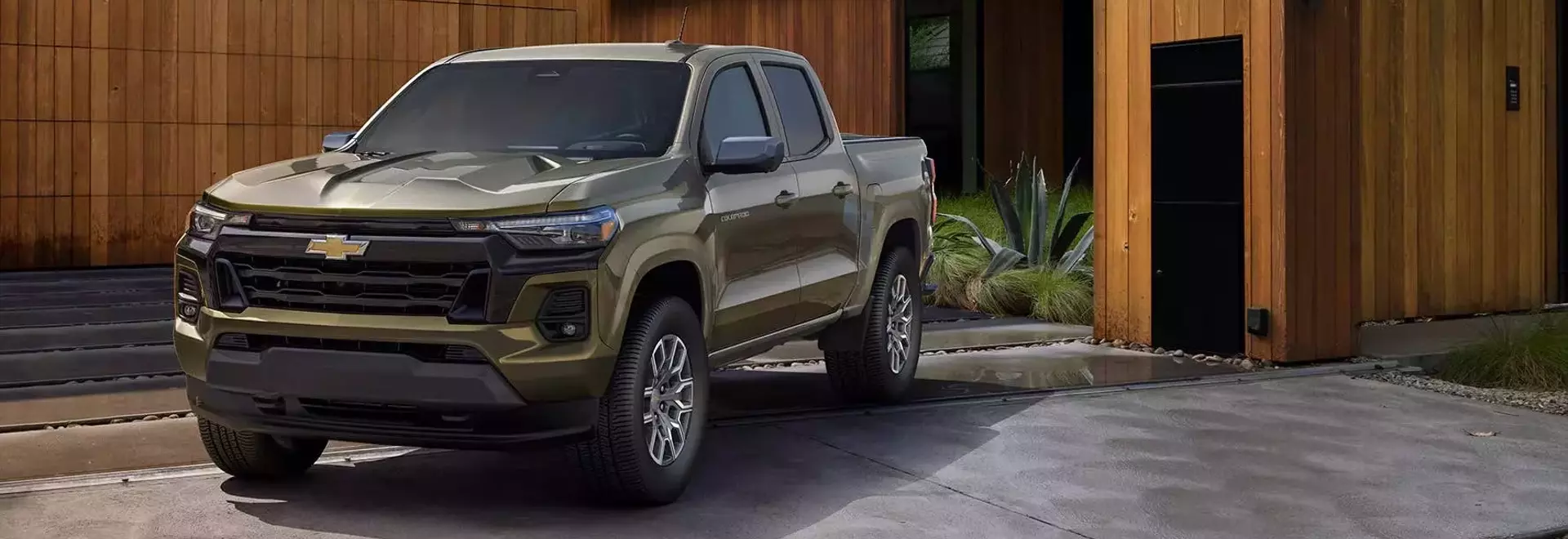 Midsize Truck Showdown: Ranger, Colorado, and Canyon Value Comparison