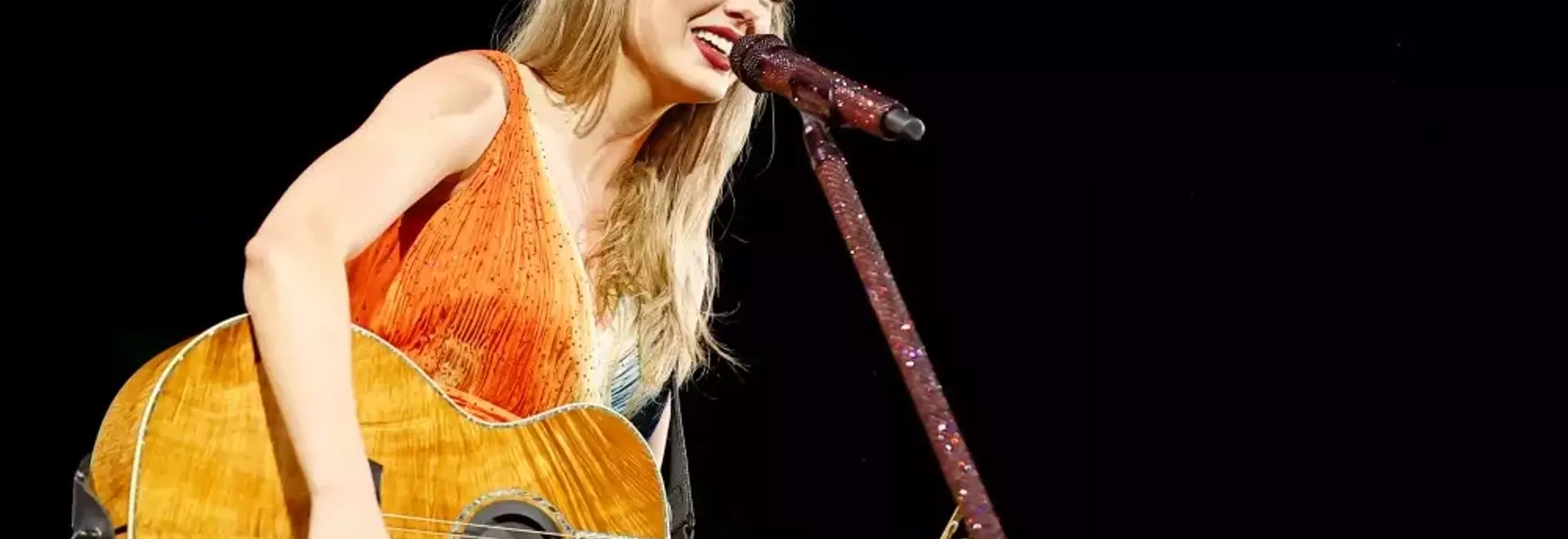 Taylor Swift Honored as Youngest Inductee into Nashville Songwriters Hall of Fame