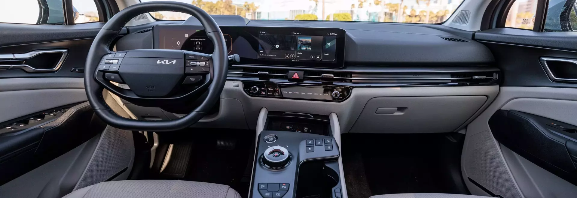 Inside the 2026 Kia Sportage Hybrid: A Look at the Updated Interior