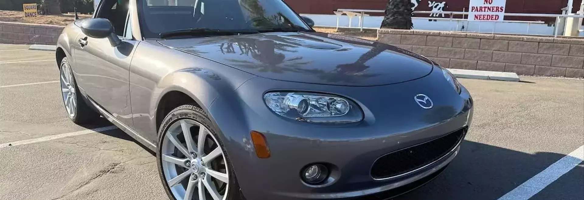 2007 Mazda MX-5 Miata MT: A Grand Touring Roadster with Modern Upgrades