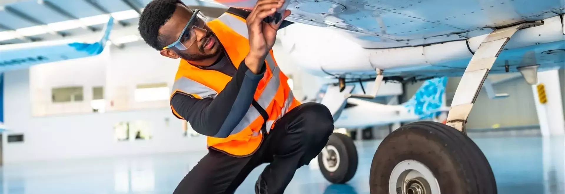 Sky Harbour Group Faces Investment Scrutiny Amidst Growth
