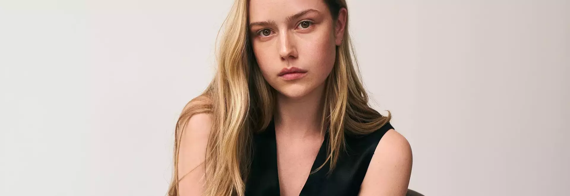Amélie Hoeferle: From Coffee Shop Discovery to 'Sterling Point' Star