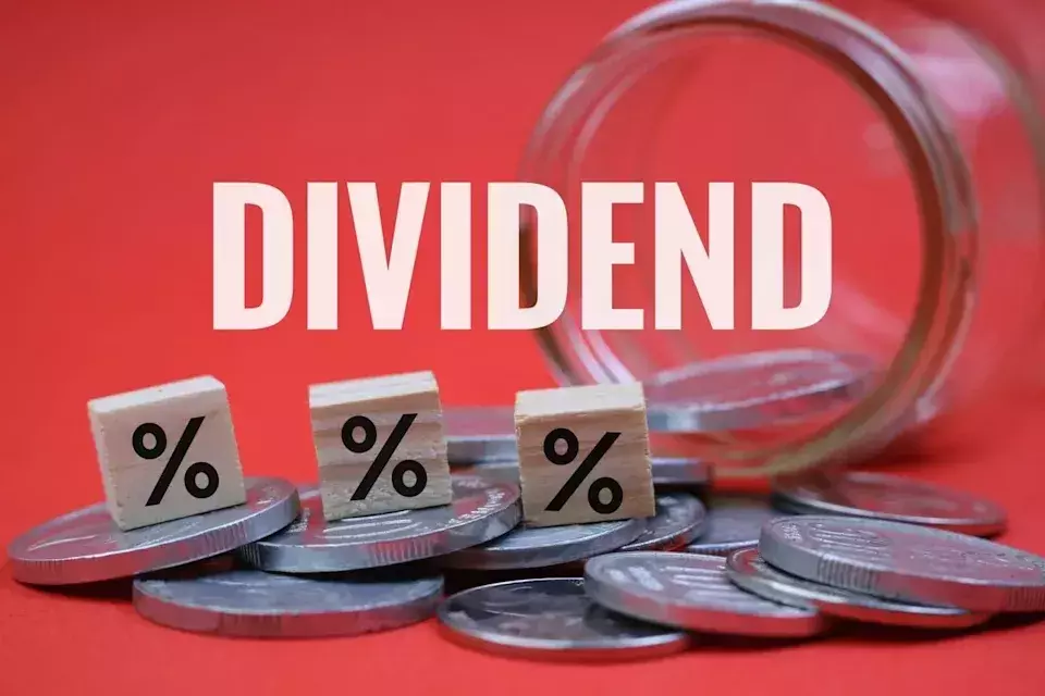 DIVO vs. JEPI: Navigating Monthly Dividends and Capital Preservation