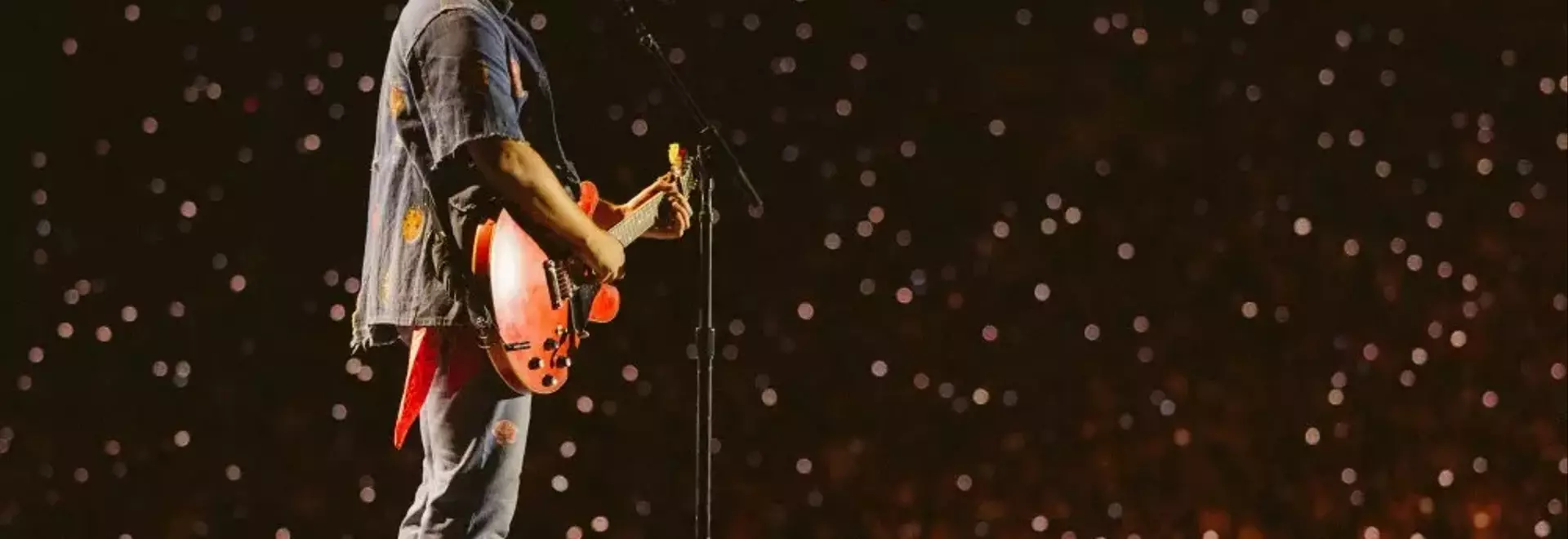 Noah Kahan Electrifies Rose Bowl with 'Miserable' Music, Joined by Chappell Roan