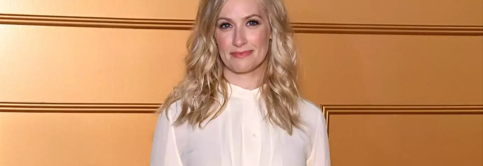 Beth Behrs to Guest Star on 'Shifting Gears,' Reuniting with '2 Broke Girls' Co-Star Kat Dennings