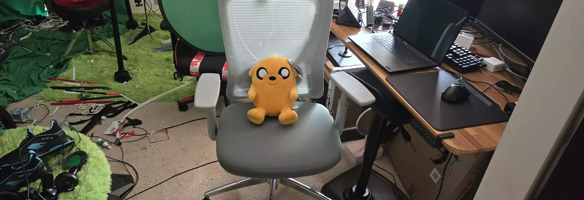 Boulies EP200 Gaming Chair Review: A Budget-Friendly Ergonomic Option
