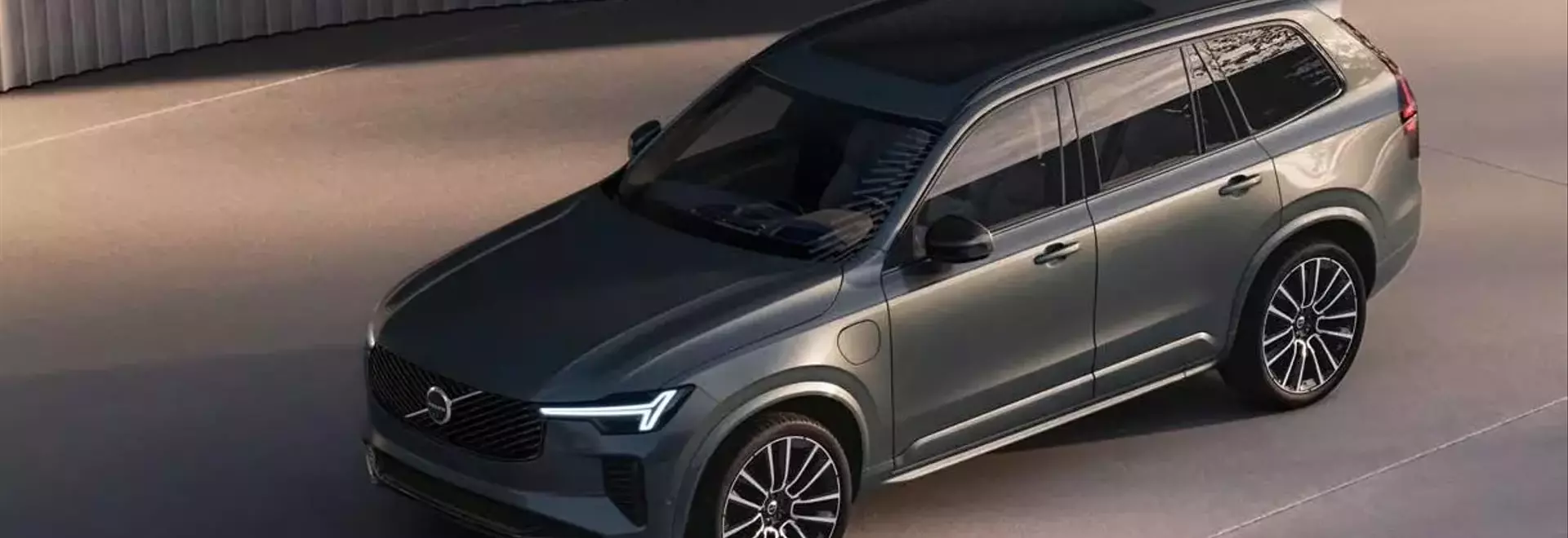 2028 Volvo XC90 Hybrid: Enhanced Electric Range and Performance