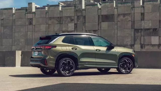 Volkswagen's New Flagship: The 2026 Tiguan SEL R-Line Turbo
