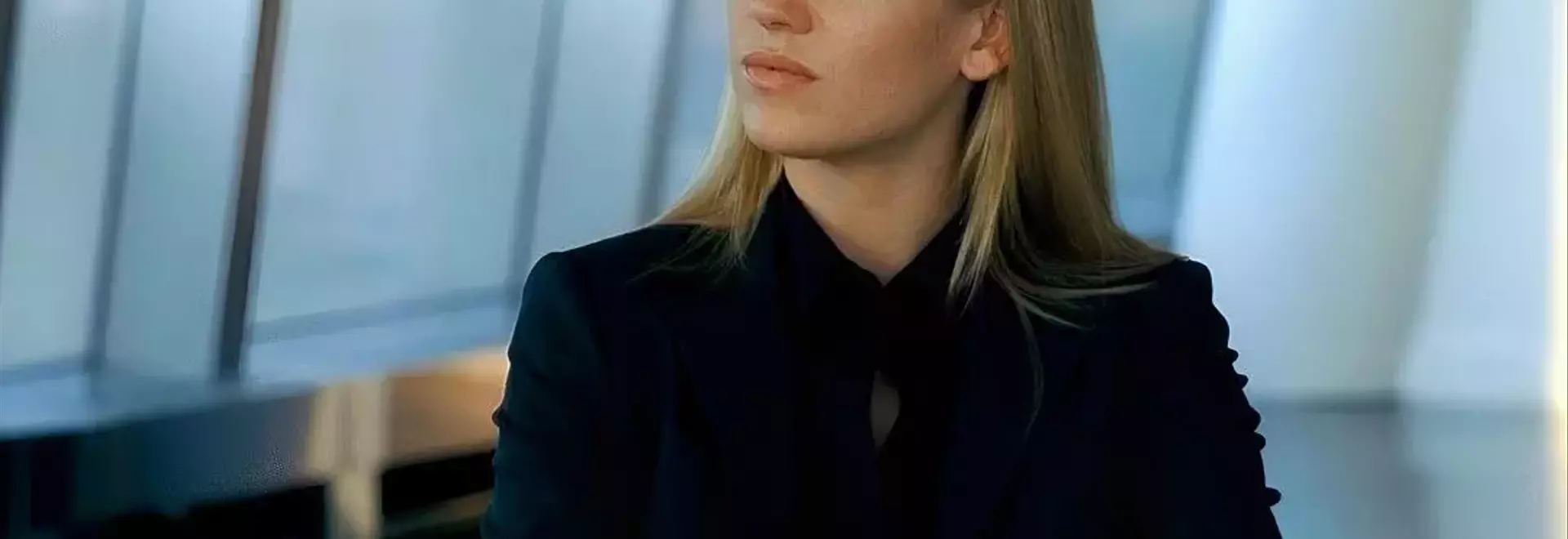 Exploring the Enigmatic World of 'Fringe': A Dive into J.J. Abrams' Cult Sci-Fi Series