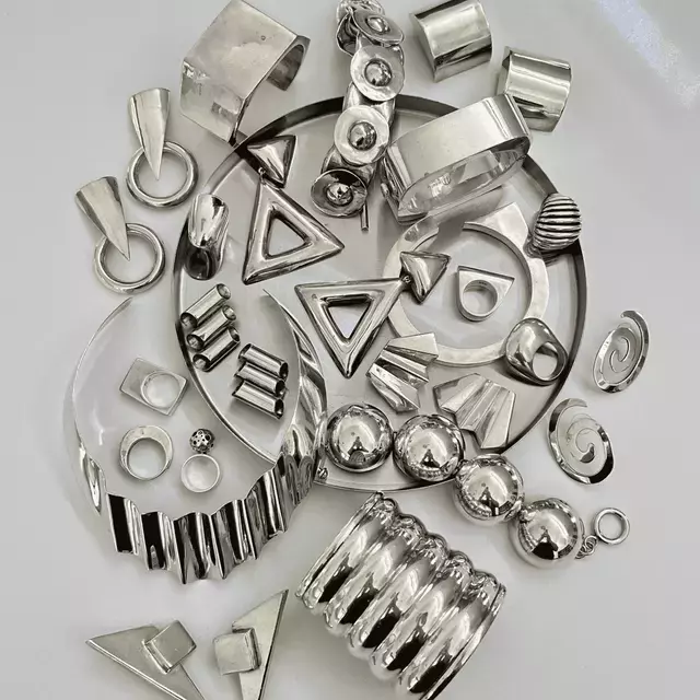 The Resurgence of Vintage Sterling Silver Jewelry in Fashion