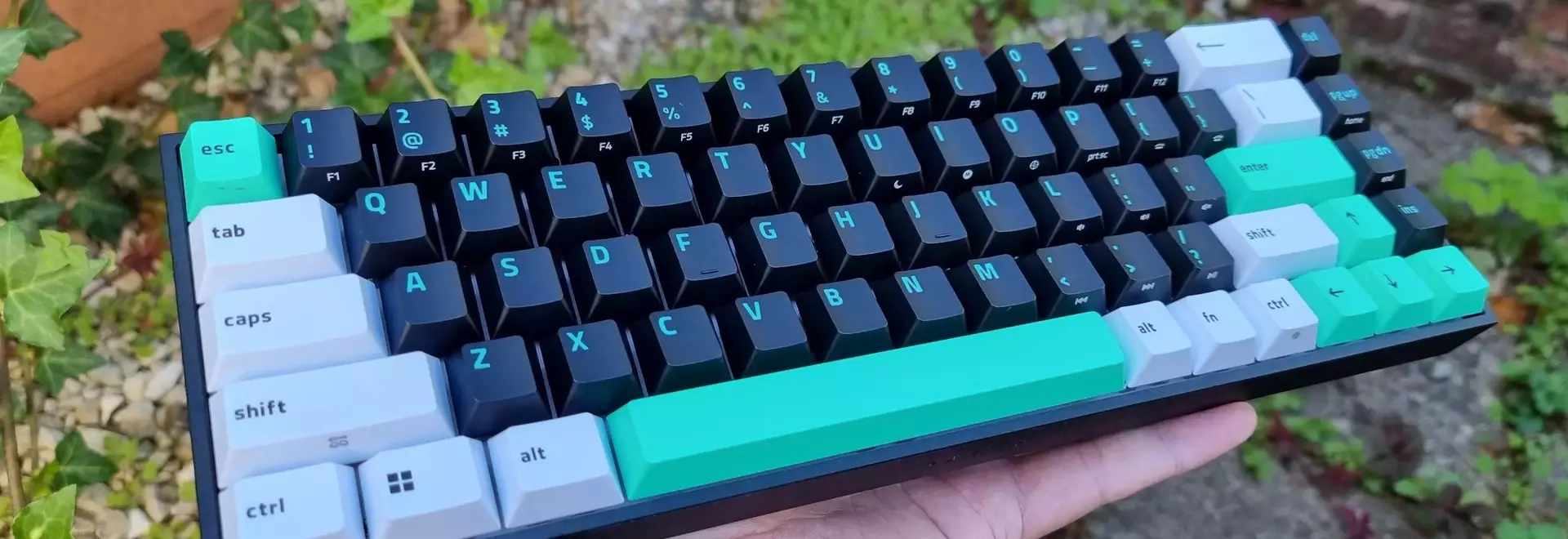 Razer Reclusa X Mini 65% Review: A Compact Keyboard That Exceeds Expectations