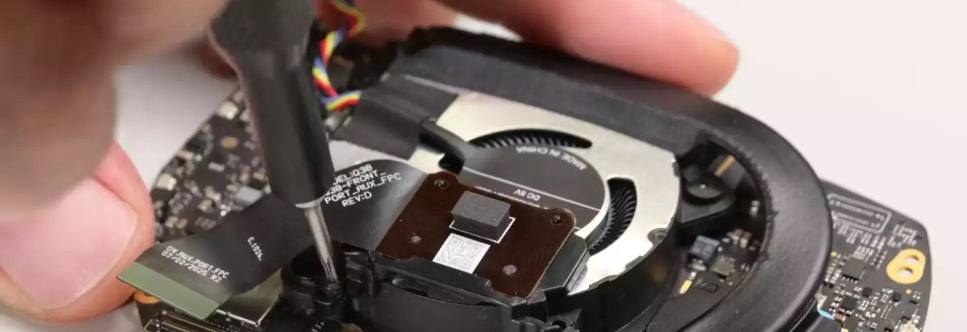 Valve Steam Frame Teardown Reveals User-Friendly Design
