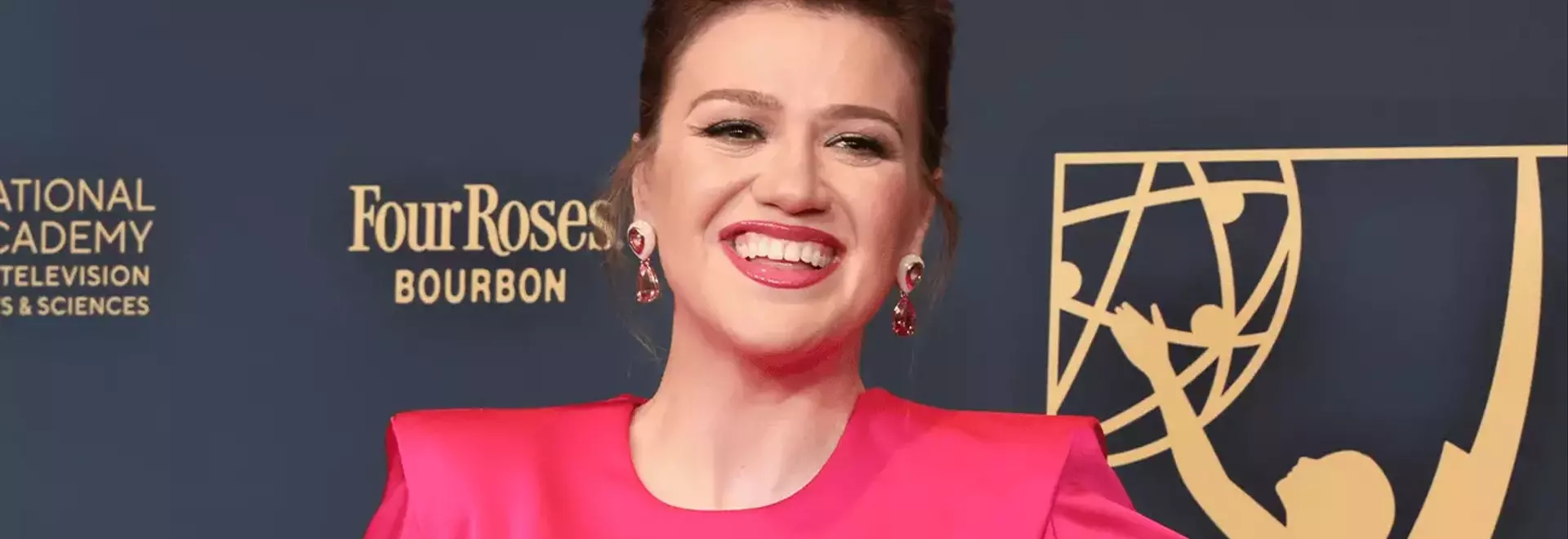 Kelly Clarkson Advocates for Separate Music Charts for AI Artists