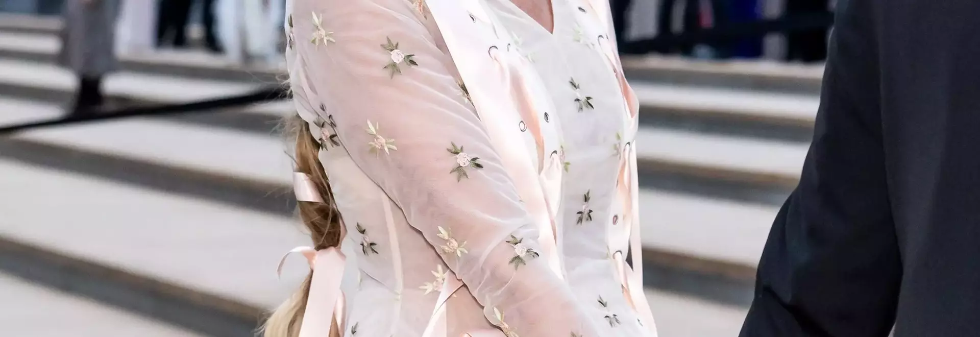 Sarah Jessica Parker's Gala Style: A Symphony of Ribbons