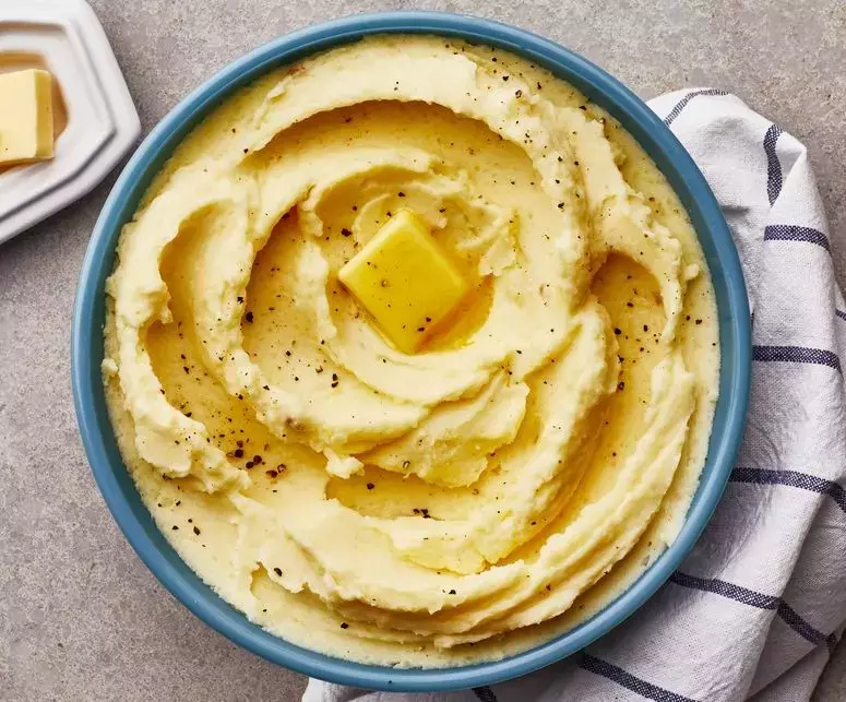 Crafting the Ultimate Creamy Mashed Potatoes: A Culinary Guide