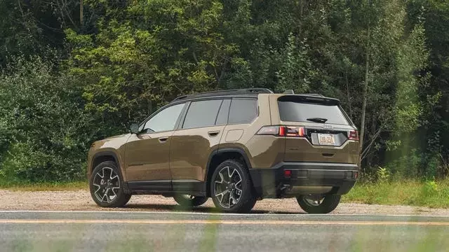 2026 Jeep Cherokee Overland: A Detailed Look at the New Compact SUV