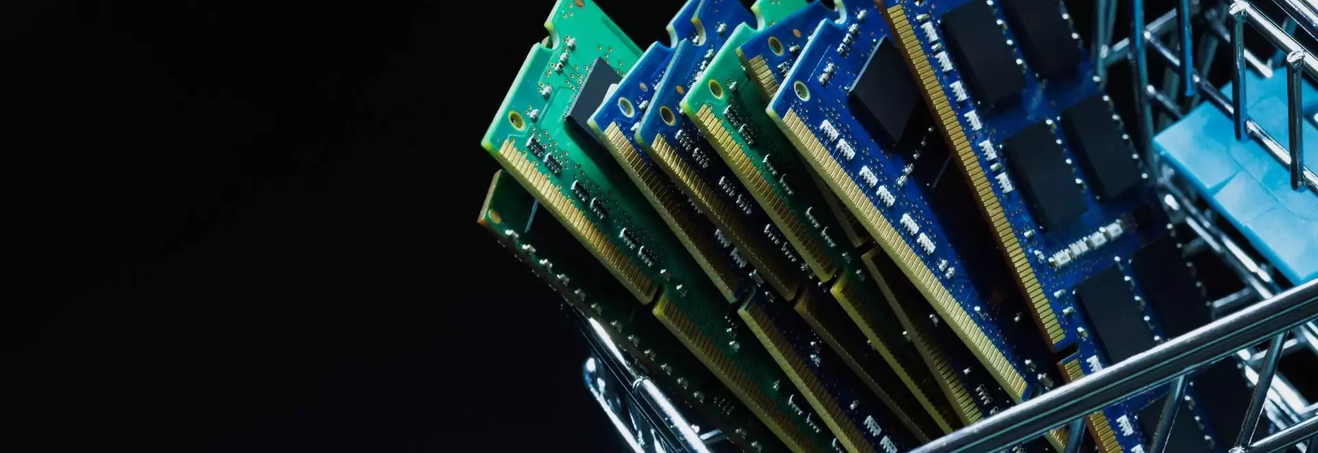 Intel's New AI GPU Features Massive LPDDR5X Memory Pool