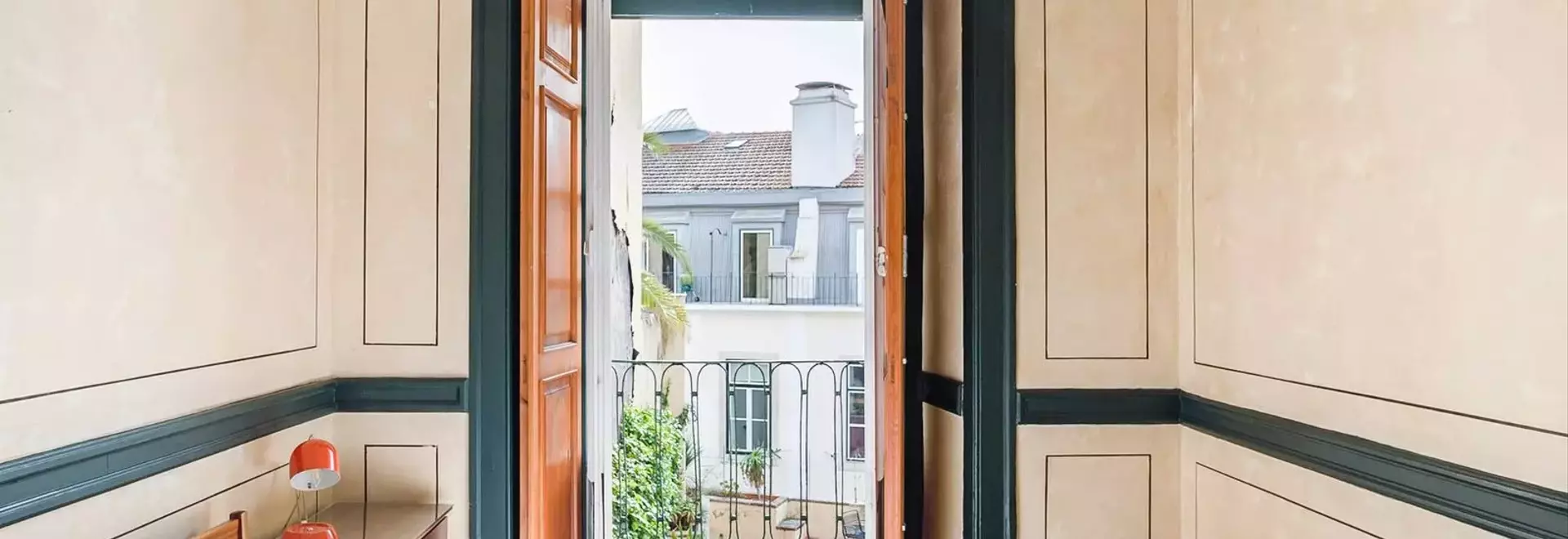 Discovering Lisbon: A Guide to the City's Top Airbnb Stays