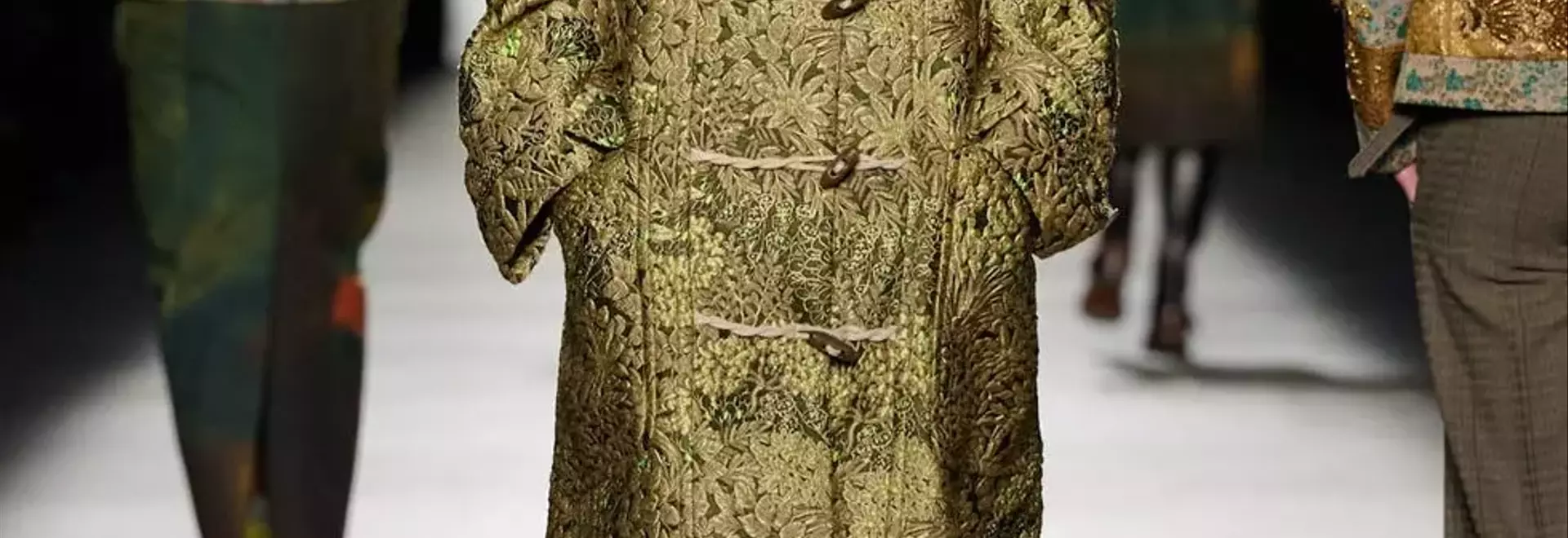 Jacquard: The Ultimate Fall Fabric Trend for Versatile Style