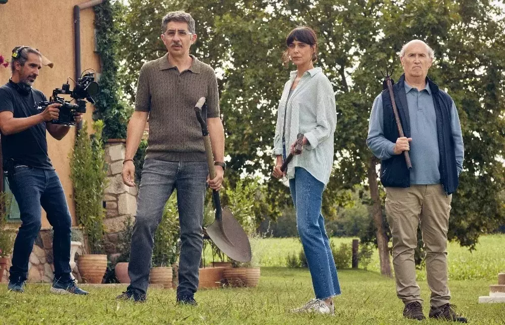 Cinépolis Distribution Secures Latin American Rights for '5 More Minutes,' Bolstering Mexican Cinema Amidst Shifting Audiences
